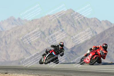 media/Dec-01-2025-Moto Forza (Mon) [[2daa91e15f]]/1-Advanced Group/Session 4 Turn 9/